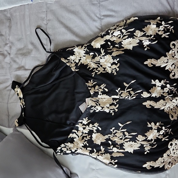 Cocktail dress - Picture 2 of 2